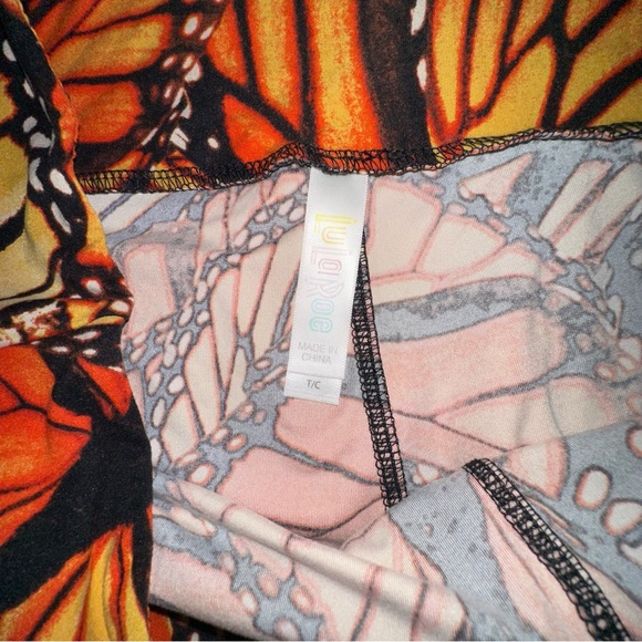 LuLaRoe XL Monarch Butterfly Irma Top and TC Leggings Set New Without Tags - Picture 6 of 8